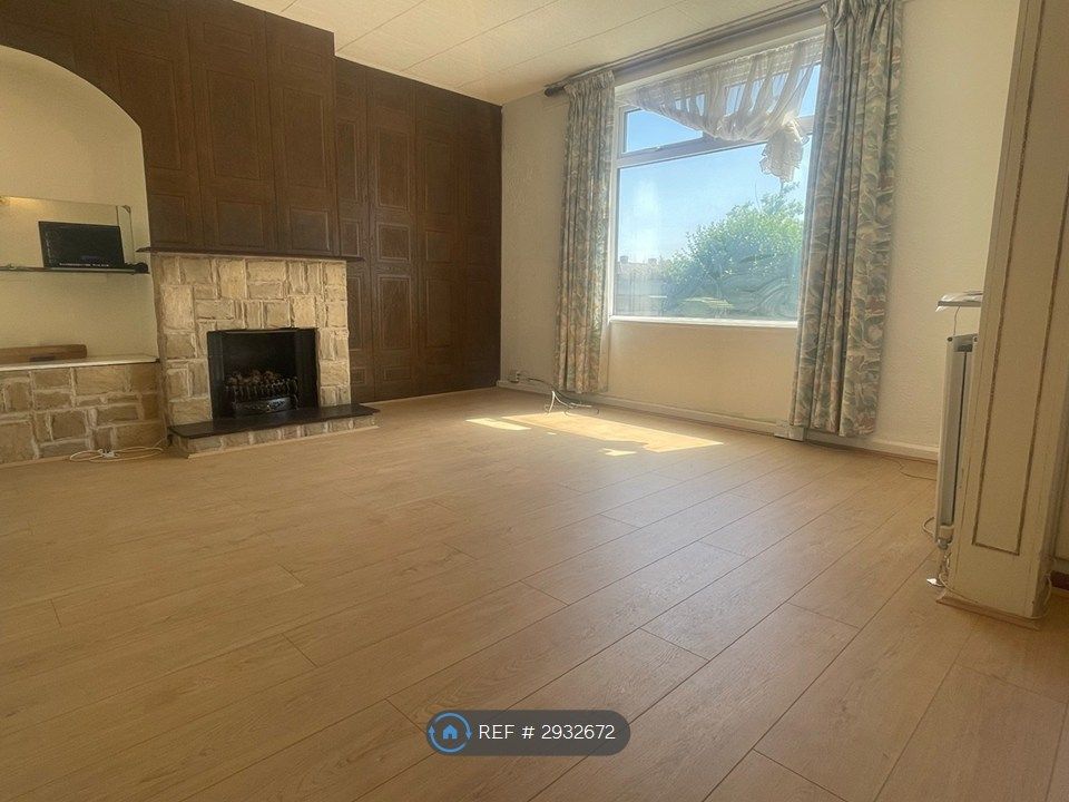 Property photo 2 of 10 Lounge