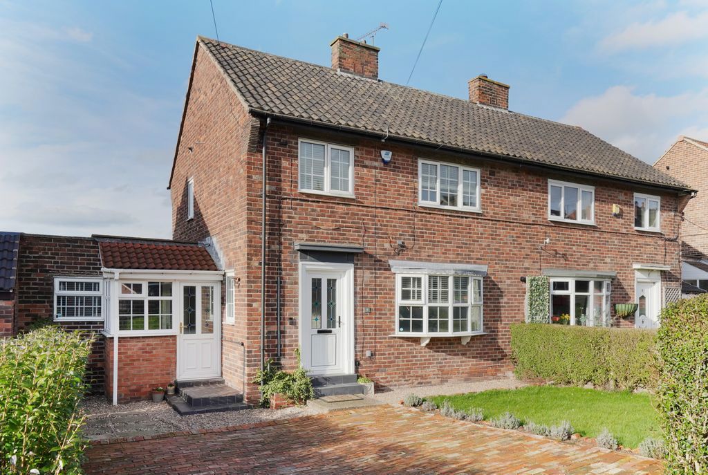 Property photo 1 of 30