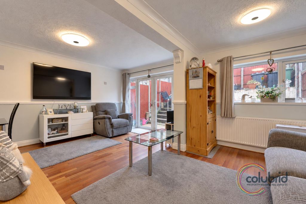 Property photo 2 of 14