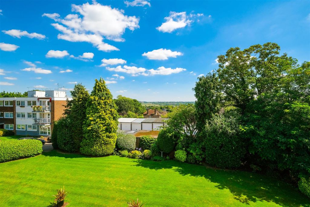 Property photo 3 of 26 Greenhill-30.Jpg