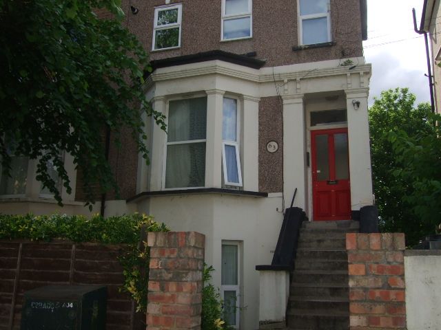 Property photo 1 of 6 Main Entrance