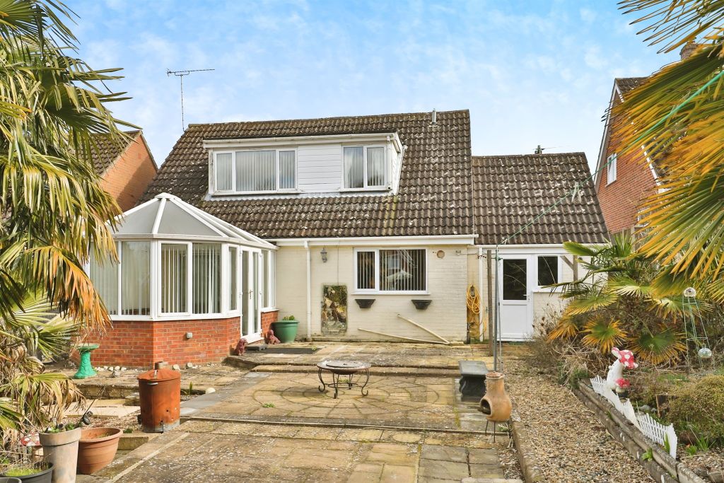 Property photo 2 of 17