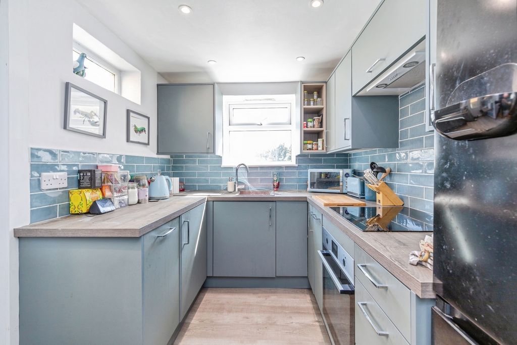 Property photo 1 of 16 Pbox-Img.Jpg