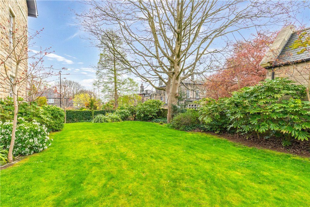 Property photo 3 of 7 Communal Grounds
