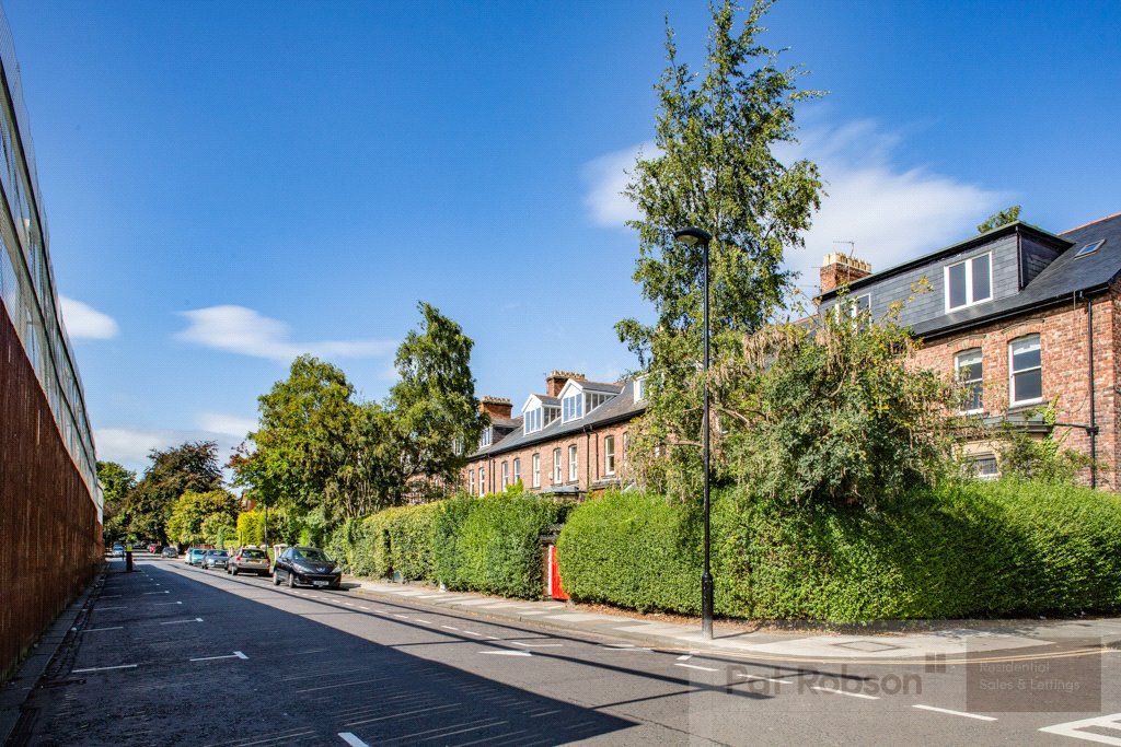 Property photo 3 of 11 Picture 3