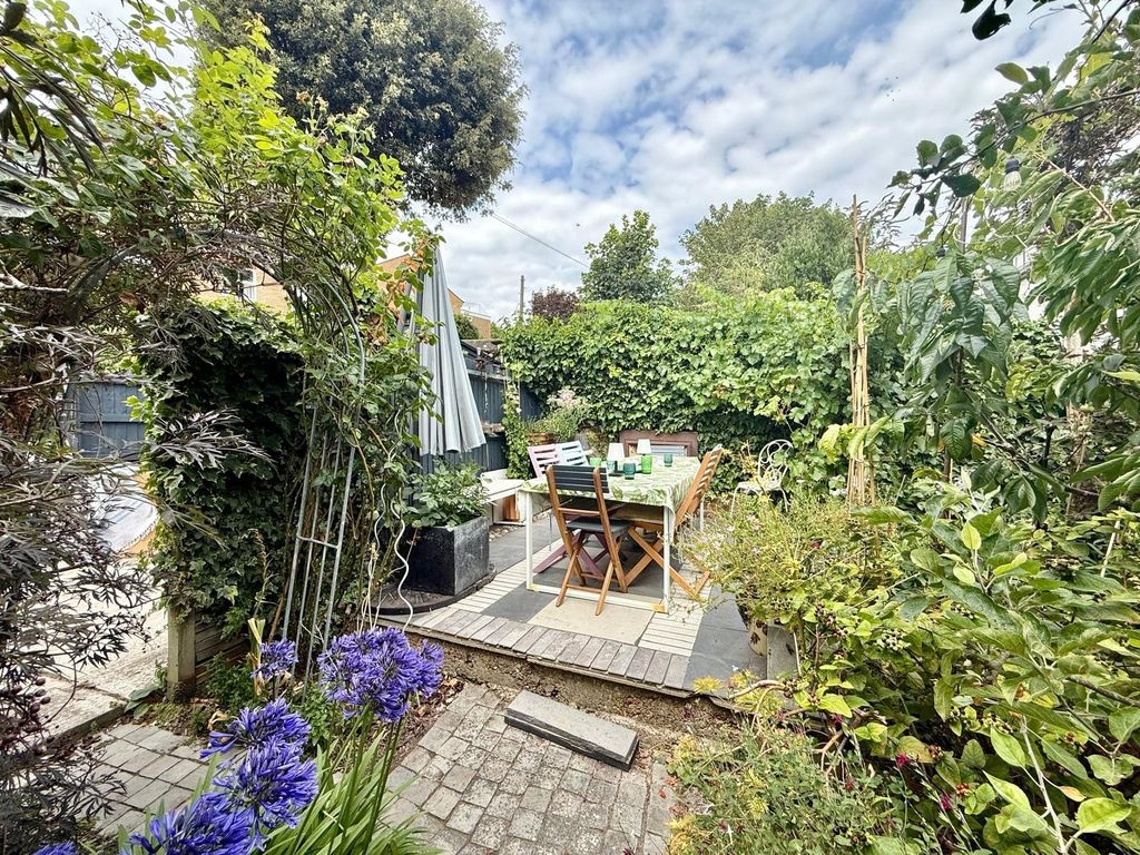 Property photo 3 of 32 Picture No. 18