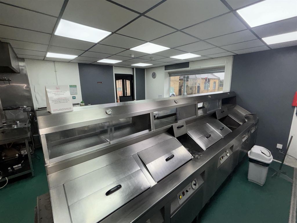 Property photo 3 of 9 Photo 2