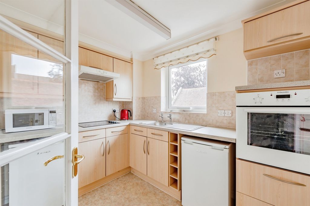 Property photo 2 of 15