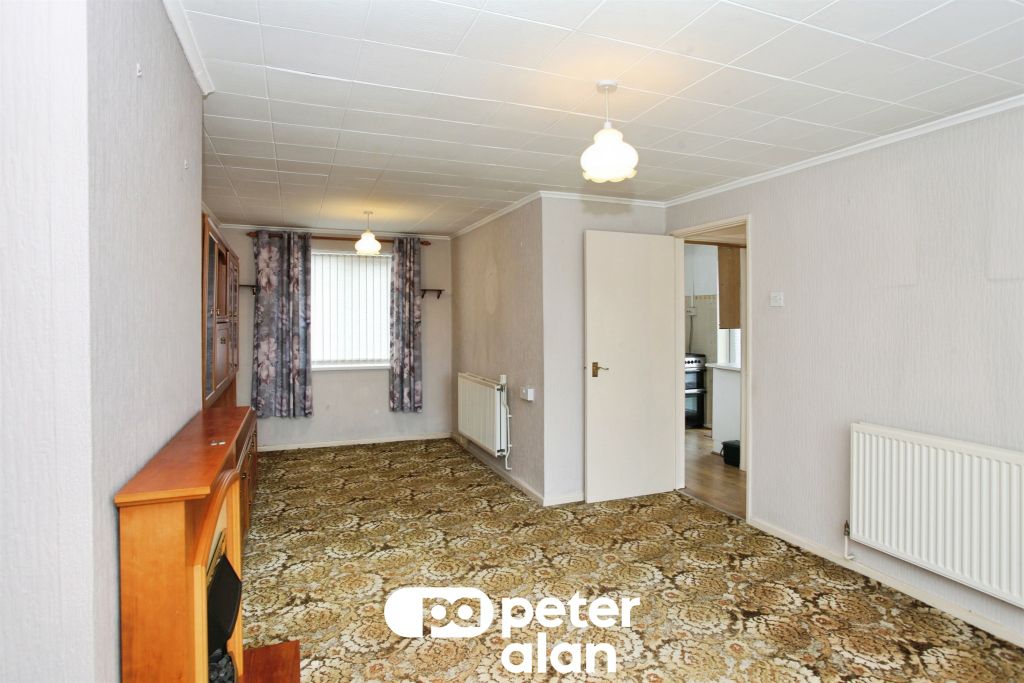 Property photo 3 of 28