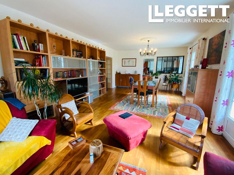 Property photo 3 of 10