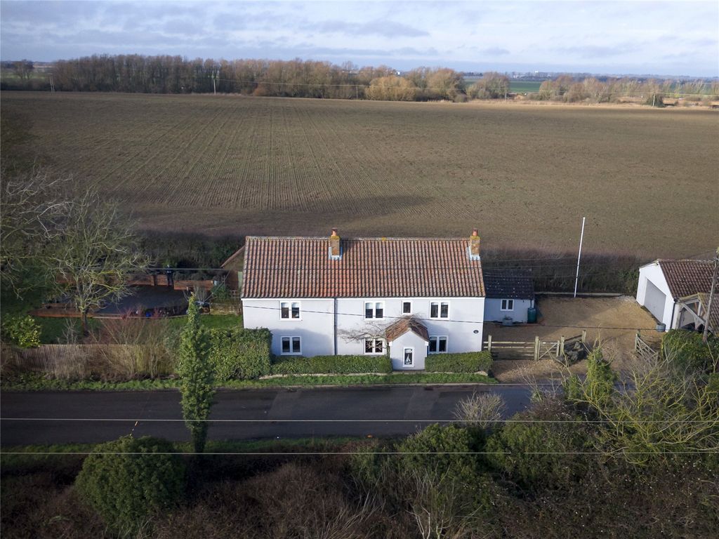 Property photo 3 of 30 Picture No. 37