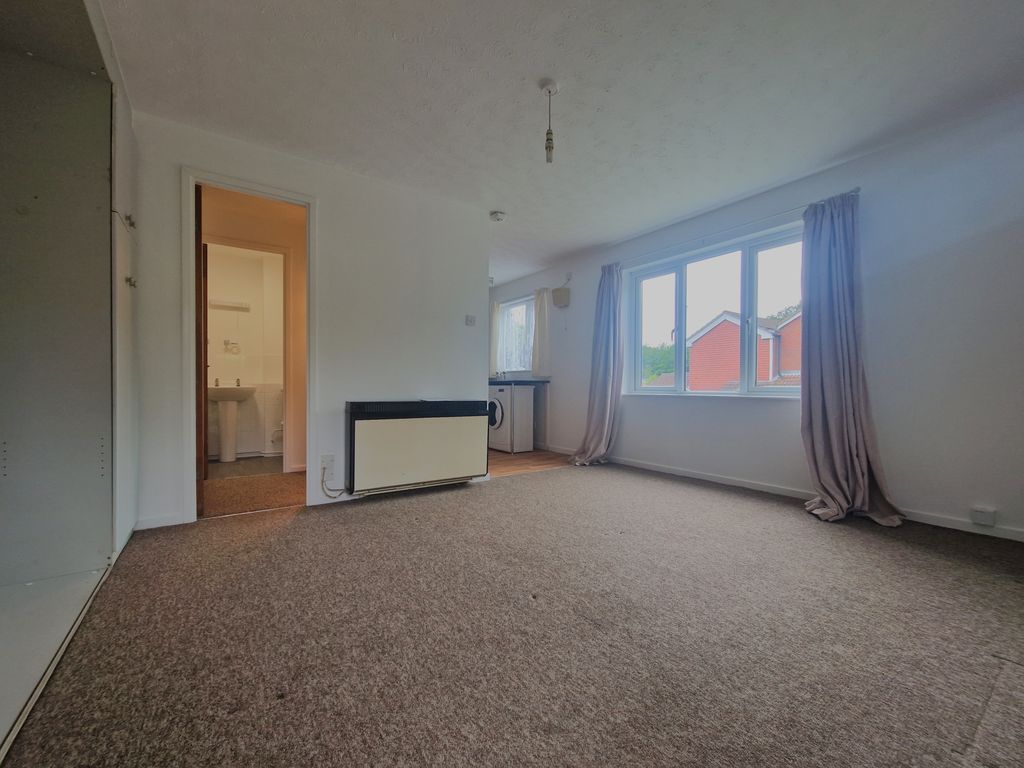 Property photo 3 of 5