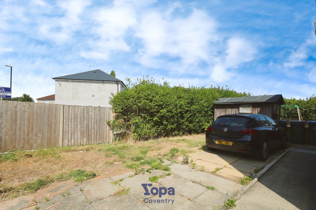 Property photo 2 of 16 F9928Fec-Side.Jpg