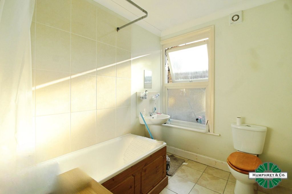 Property photo 2 of 4 Pbox-Img.Jpg