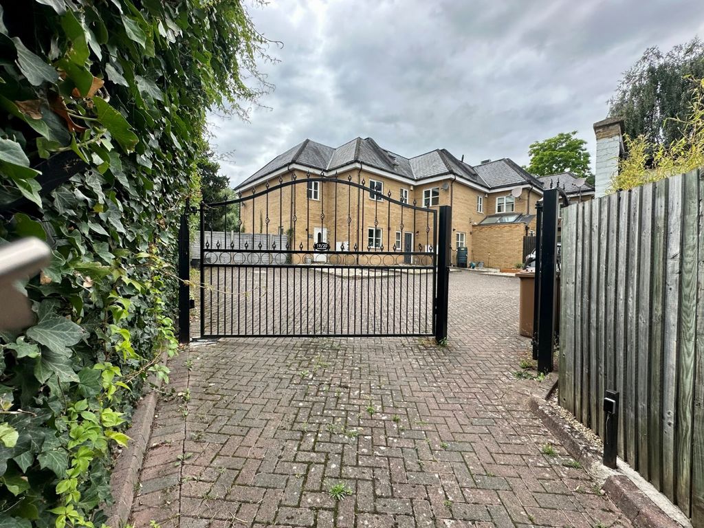 Property photo 2 of 21 Picture No. 18