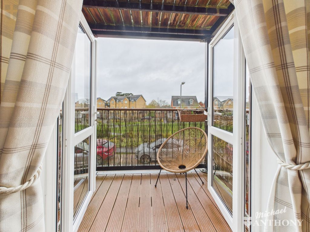 Property photo 3 of 14 4E07F1Eb9633490B92239B9Fc8697Acf_80_Cam03852G0-Pr0532-Still006