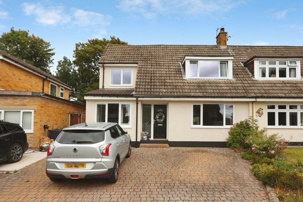 Property photo 1 of 17 Pbox-Img.Jpg