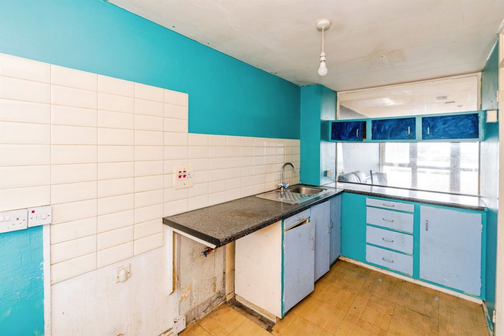 Property photo 3 of 16