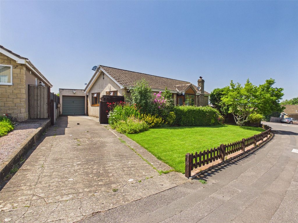 Property photo 1 of 34 Picture No. 05