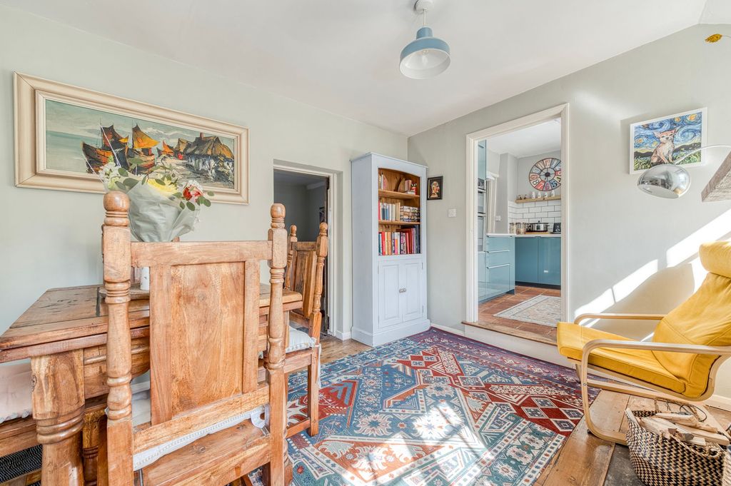 Property photo 3 of 19