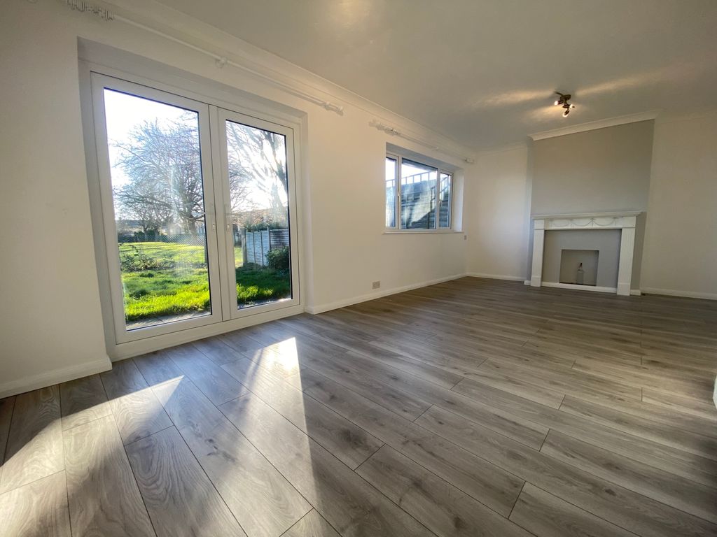 Property photo 2 of 12 Photo 7