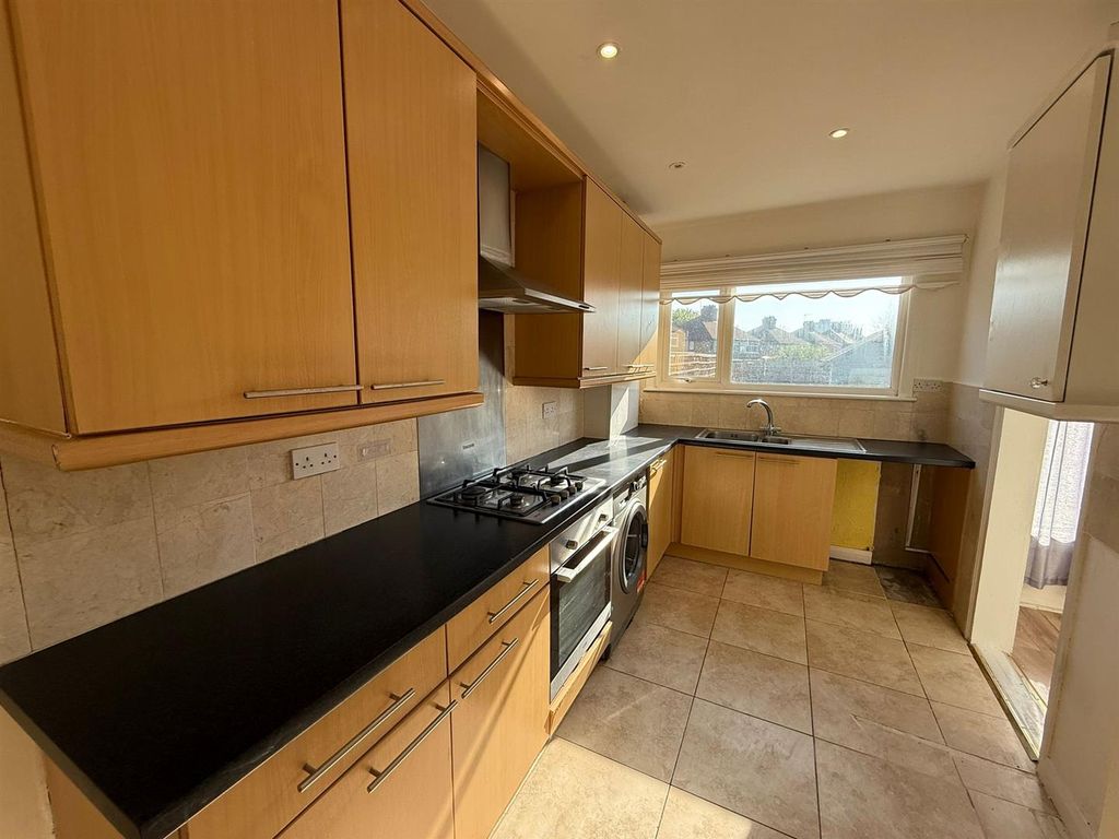 Property photo 2 of 14 Photo-2026-04-22-08-58-15.Jpg