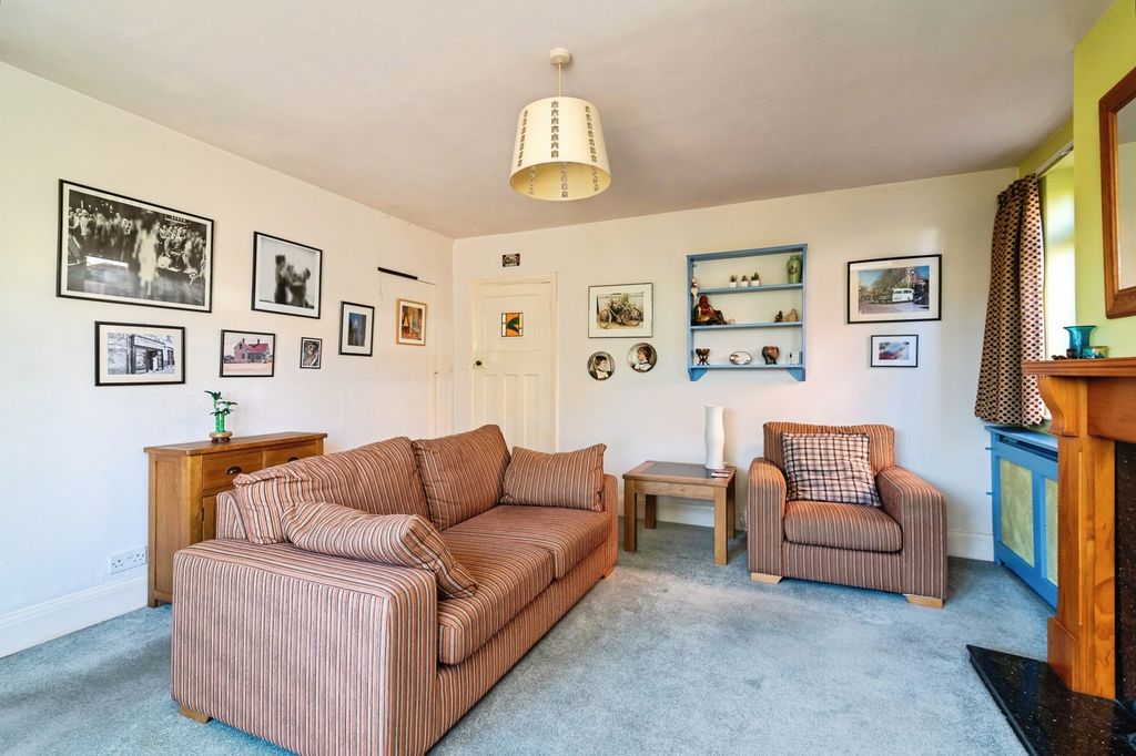 Property photo 3 of 16 Pbox-Img.Jpg