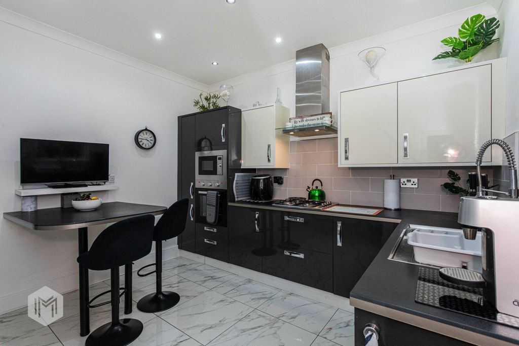 Property photo 2 of 14 Picture No. 06