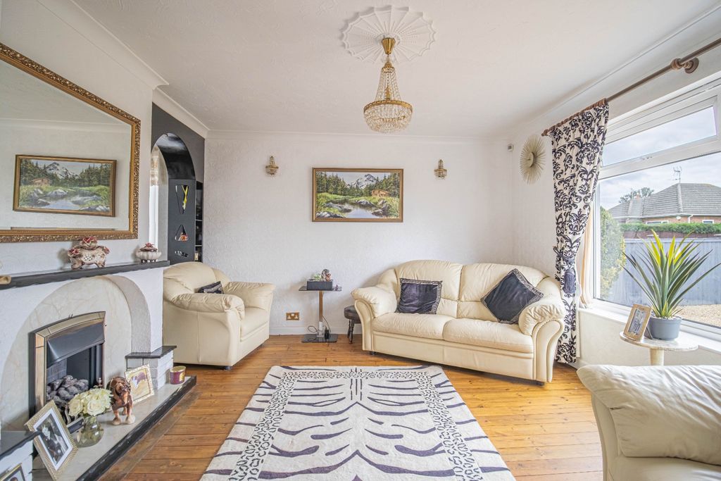 Property photo 2 of 17 5346244
