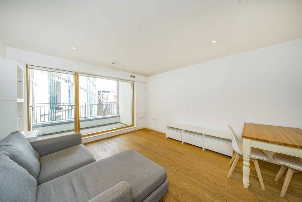 Property photo 2 of 5