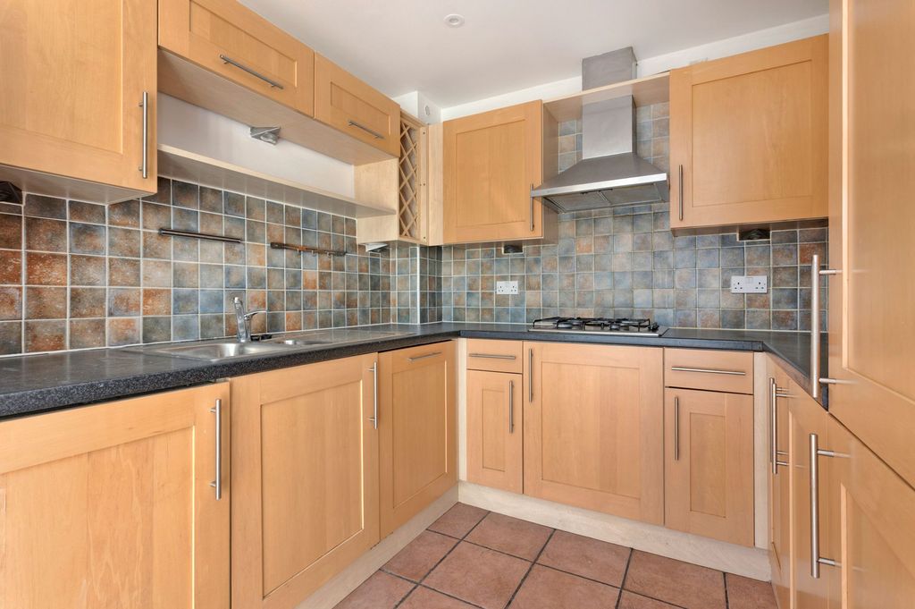 Property photo 3 of 16
