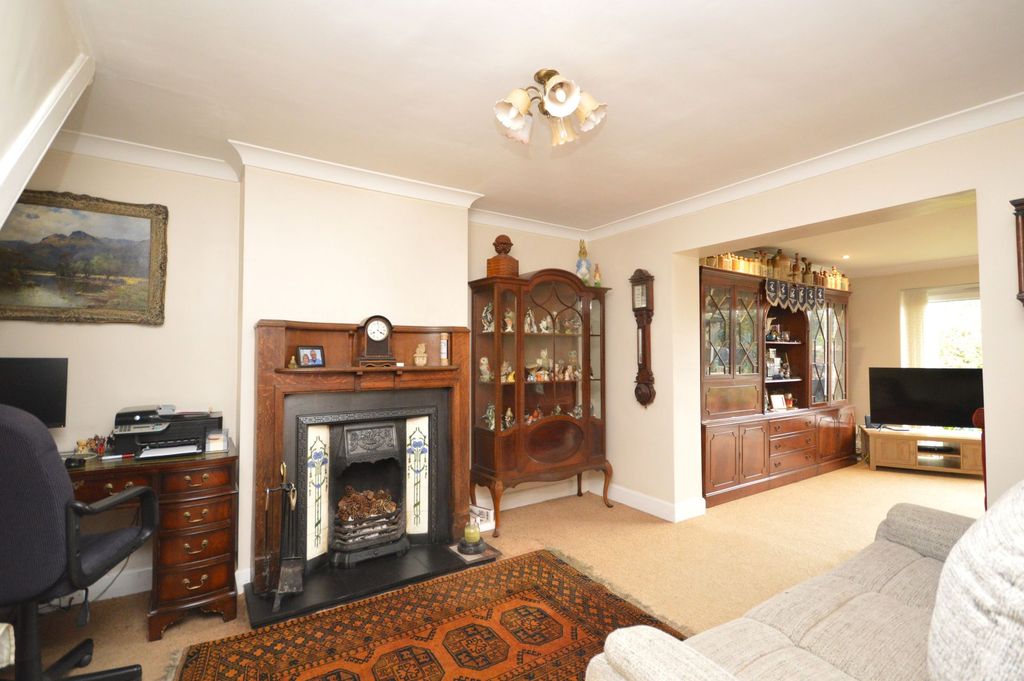 Property photo 2 of 24