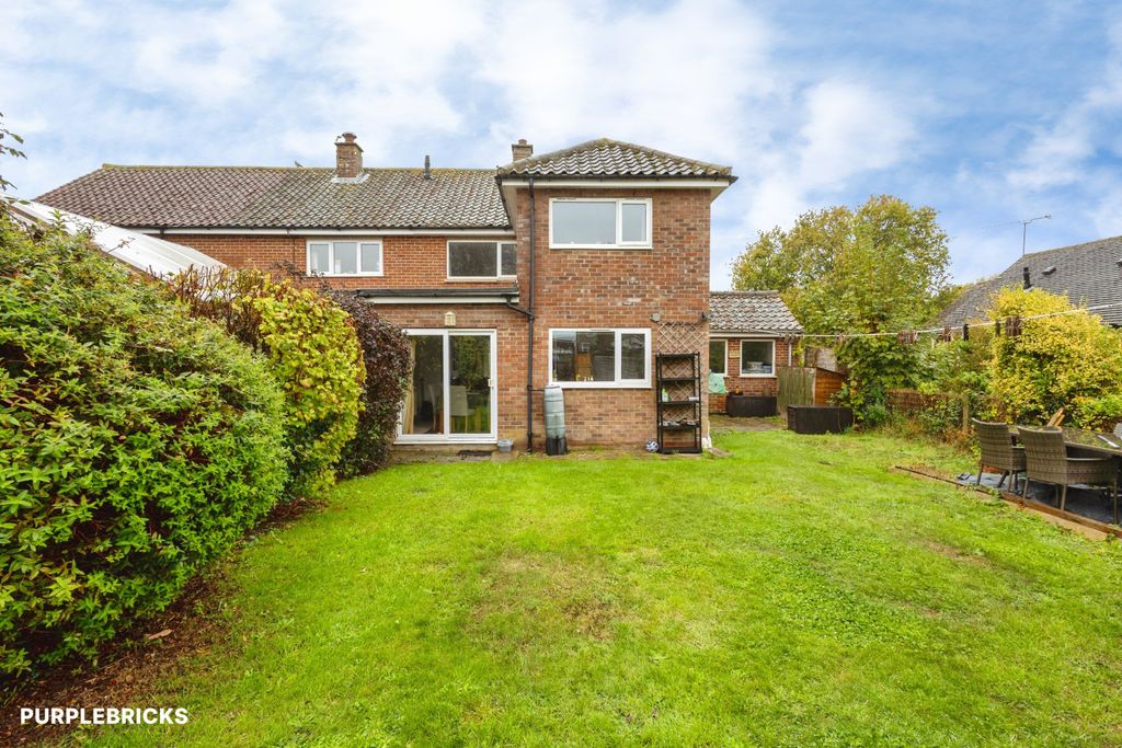 Property photo 3 of 23