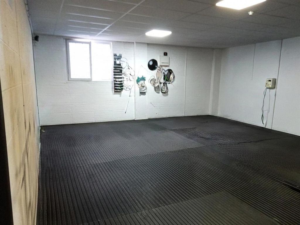 Property photo 2 of 11 9.Jpg