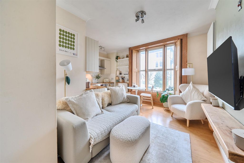 Property photo 2 of 12 1406108-2-6980c89dc1F8d.Jpg