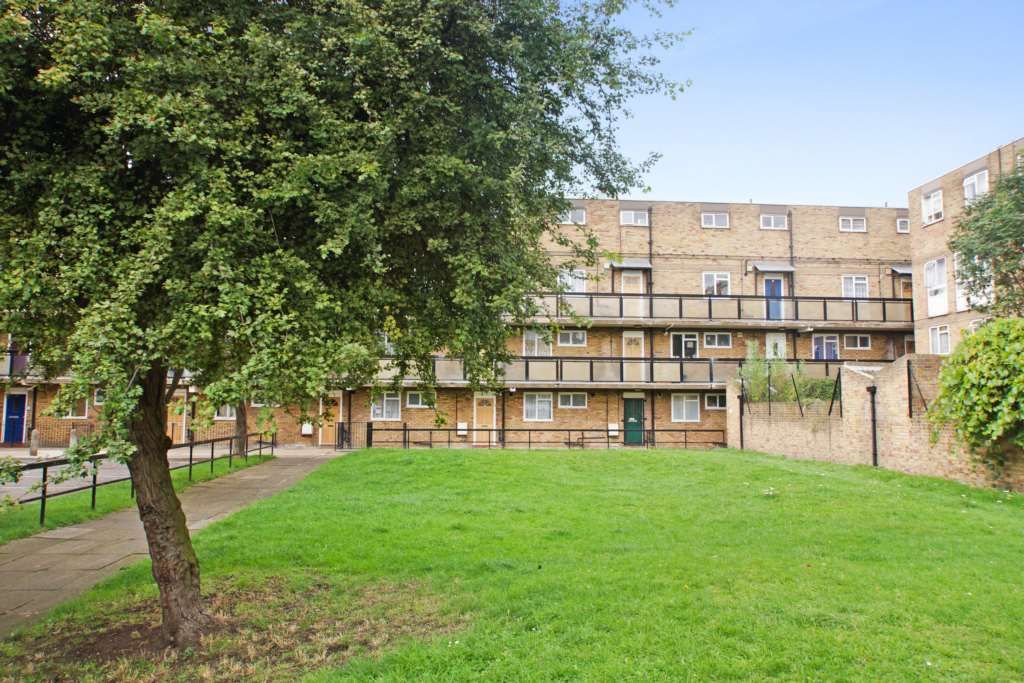 Property photo 2 of 14