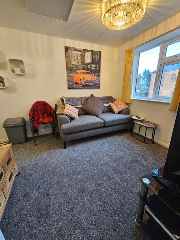 Property photo 3 of 12
