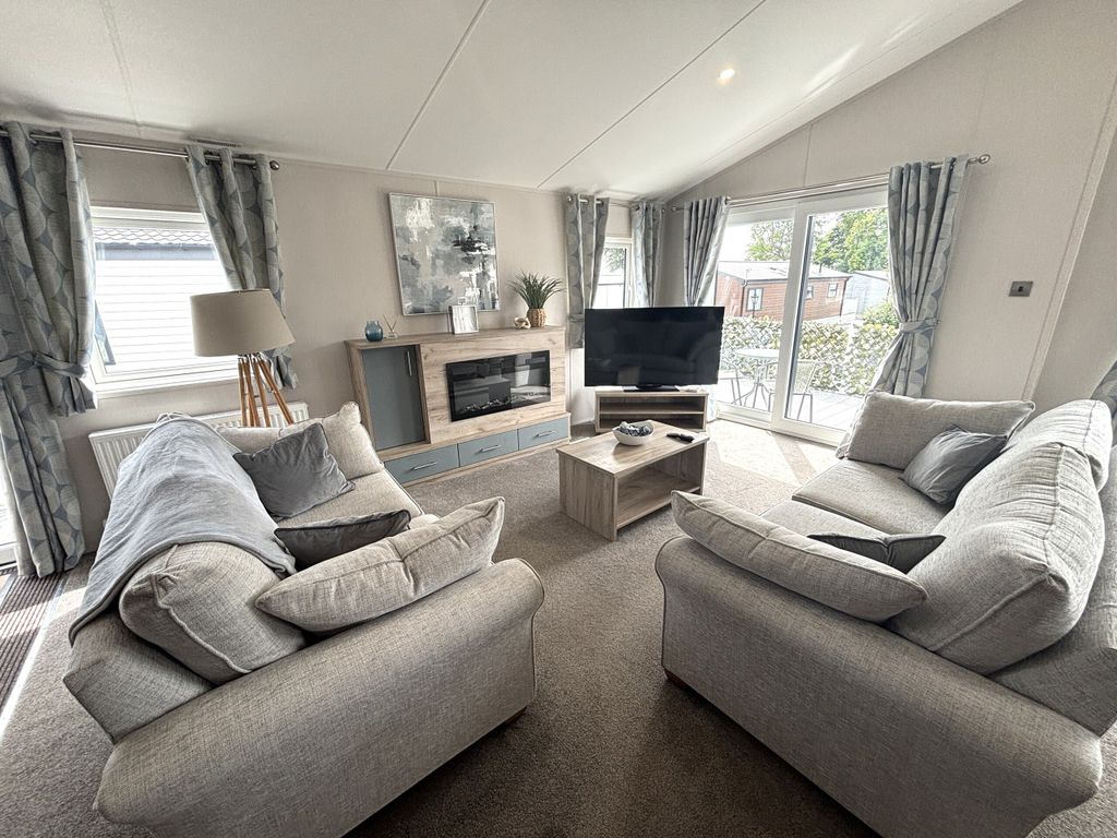 Property photo 2 of 12 2.Jpg