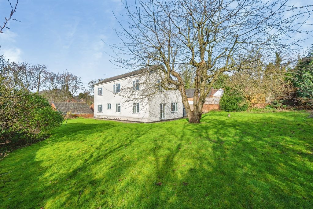 Property photo 1 of 21