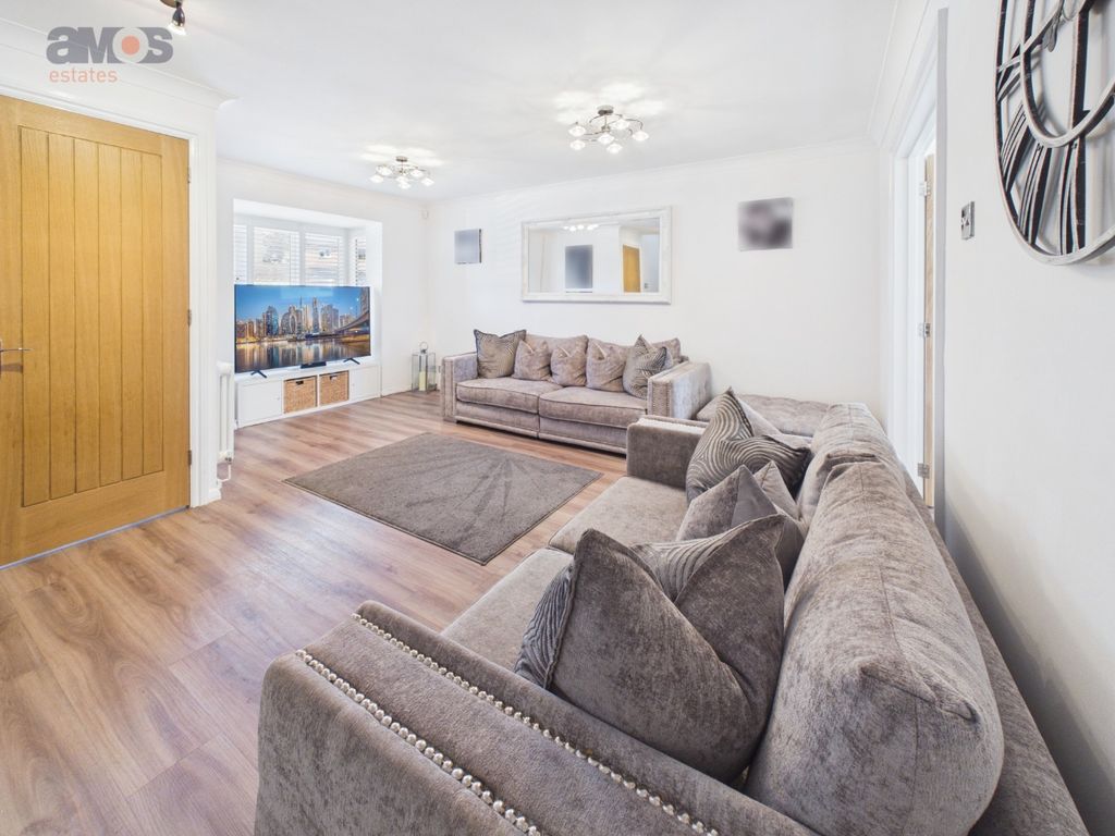 Property photo 2 of 37 5370584