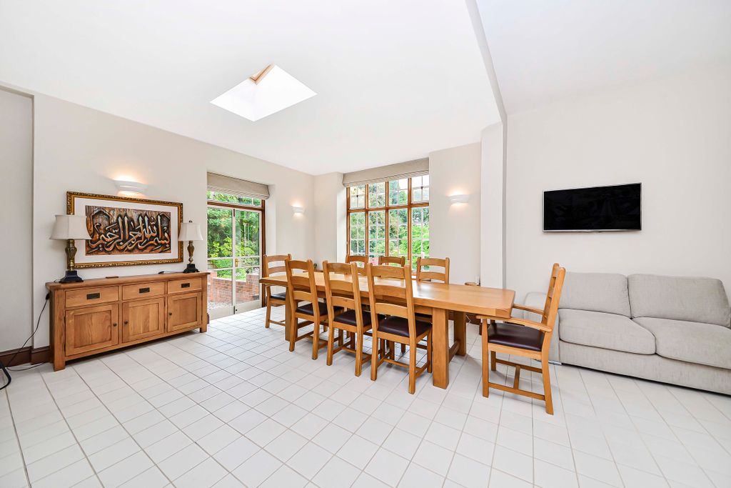 Property photo 3 of 41 55 Wellington Road Images (30)