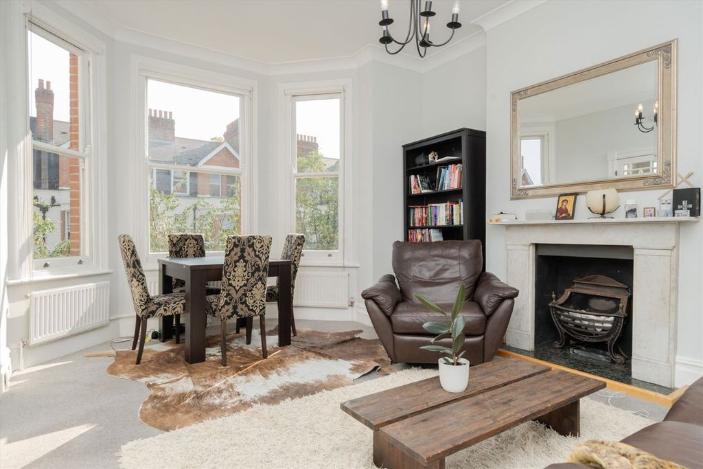 Property photo 2 of 7