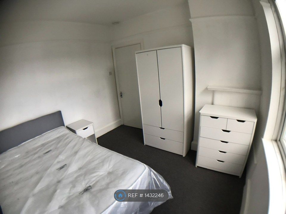 Property photo 1 of 7 Bedroom 4