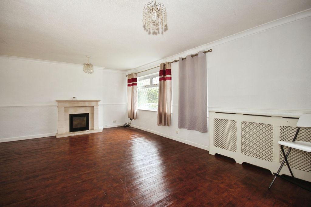 Property photo 3 of 17 Pbox-Img.Jpg