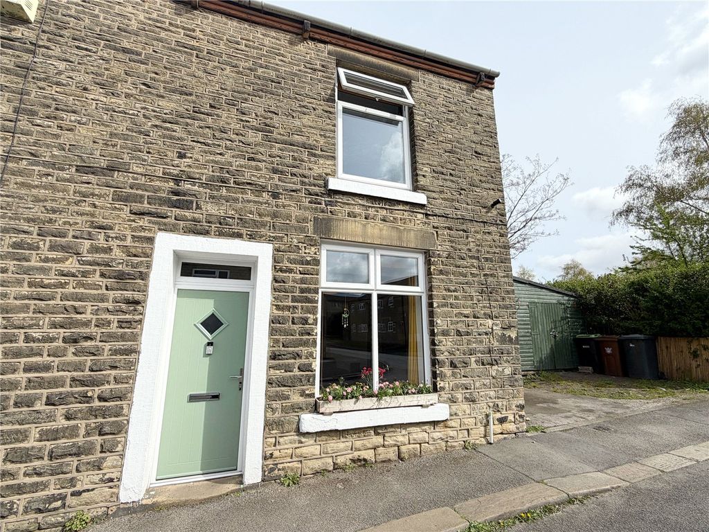 Property photo 2 of 18 Front