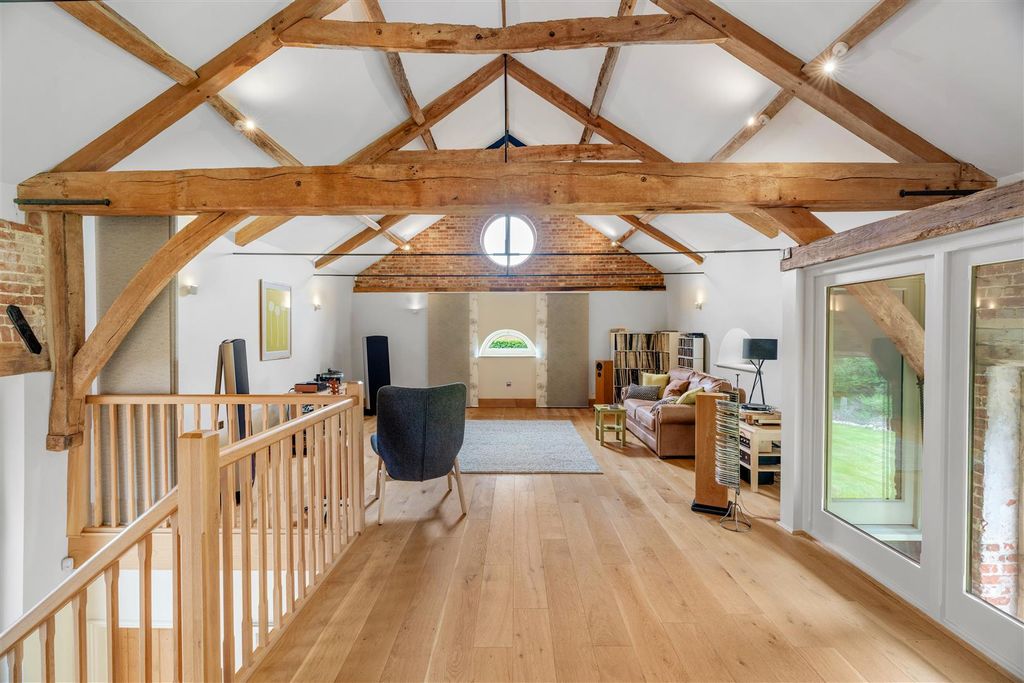 Property photo 3 of 25