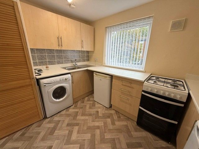 Property photo 2 of 16 Kitchen