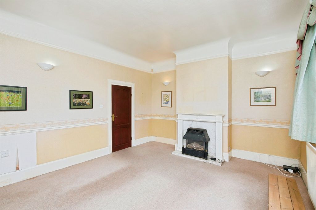 Property photo 3 of 28