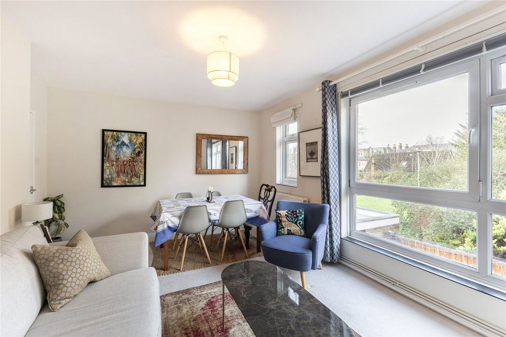 Property photo 3 of 12 Reception