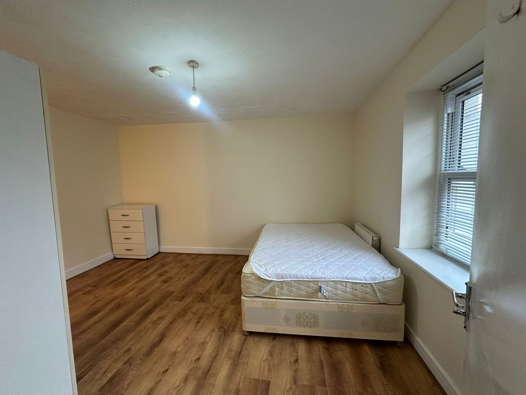 Property photo 1 of 4